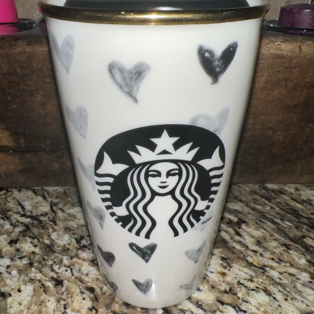 2014 rare Starbucks togo coffee cup black and white hearts nwt